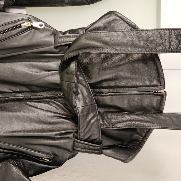 VINTAGE 80s style shoulder pad, belted Tannery West Women's Black Leather Jacket - Picture 2 of 12